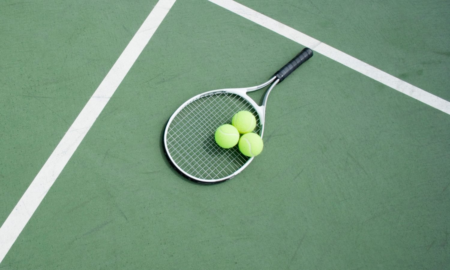 42295-tennis-court-stock